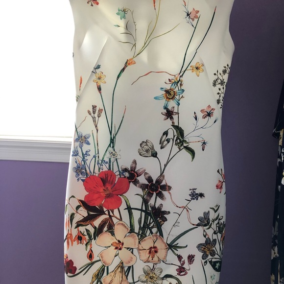 Dress - Picture 1 of 4